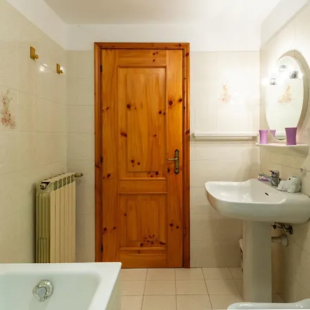 Glicine By Interhome Stazzona