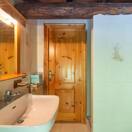 Glicine By Interhome * Stazzona