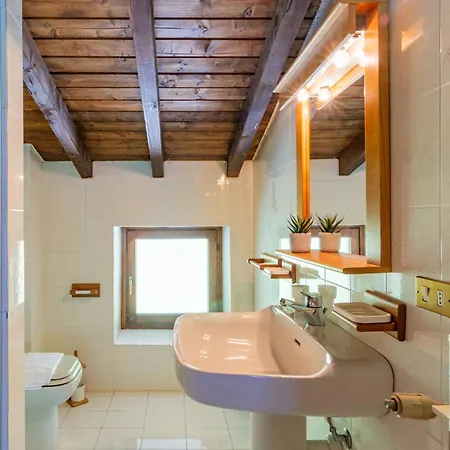 בית נופש Glicine By Interhome