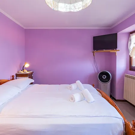 Glicine By Interhome בית נופש Stazzona