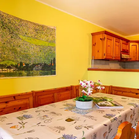 Glicine By Interhome