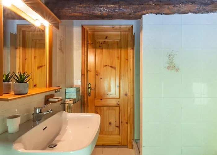 Glicine By Interhome * Stazzona