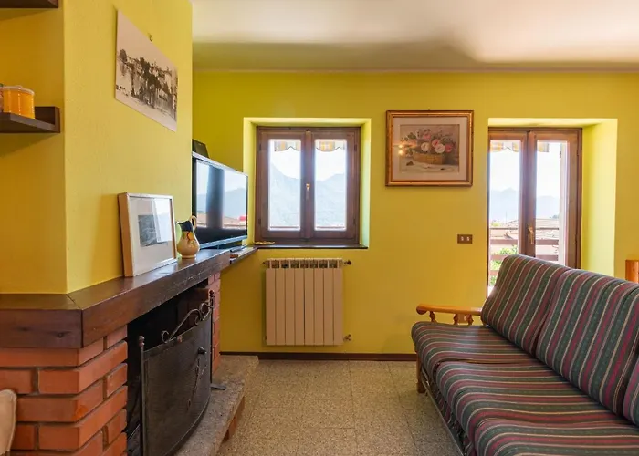 Glicine By Interhome Stazzona